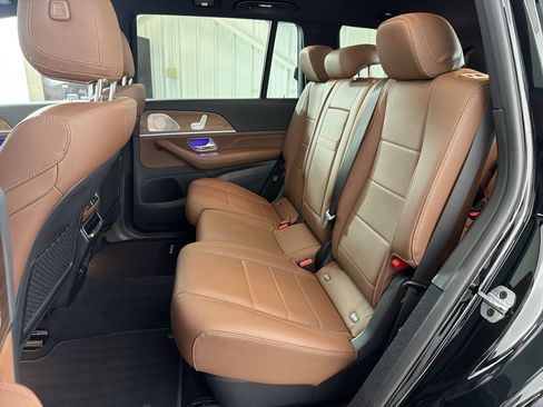 Certified 2025 Mercedes-Benz GLS 450 4MATIC image 15