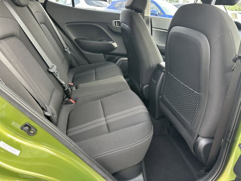 Used 2023 Hyundai Venue SEL w/ Cargo Package FWD image 17