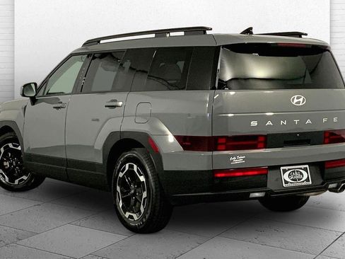 Used 2025 Hyundai Santa Fe SEL AWD/4WD image 11