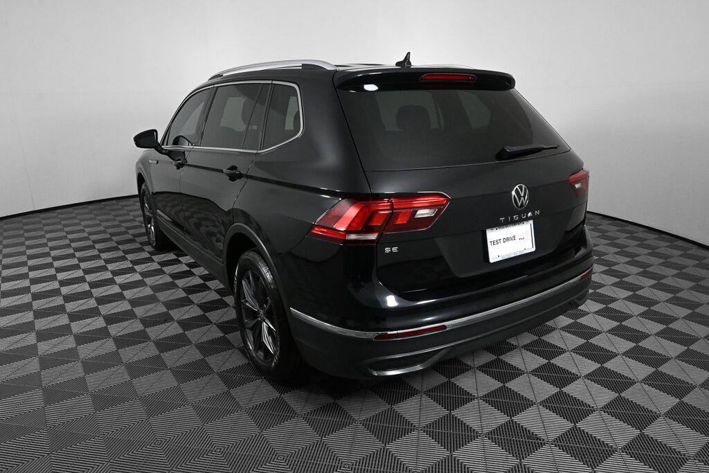 Used 2023 Volkswagen Tiguan SE FWD image 7