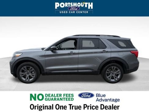 Used 2022 Ford Explorer XLT w/ Equipment Group 202A image 2
