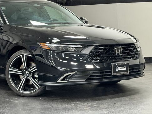 Used 2024 Honda Accord Sport image 3