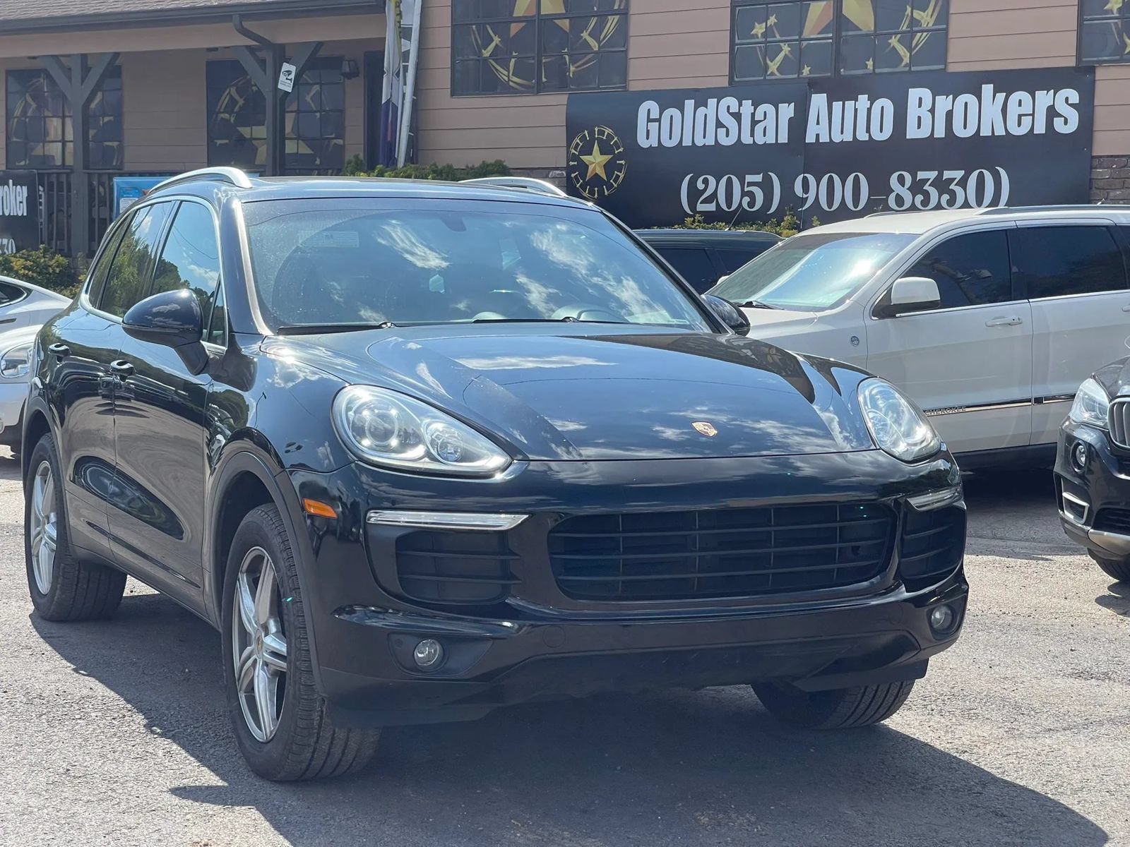 Used 2016 Porsche Cayenne AWD/4WD image 1