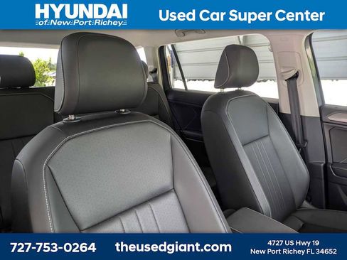 Used 2023 Volkswagen Tiguan SE FWD image 6