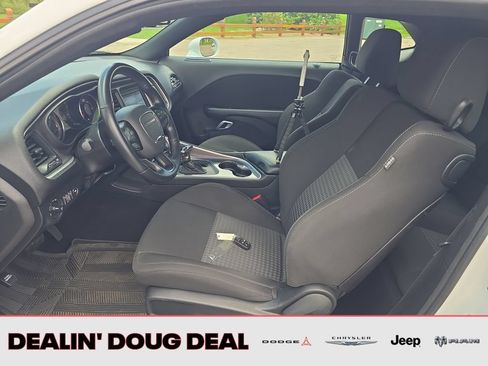 Used 2022 Dodge Challenger R/T RWD image 9