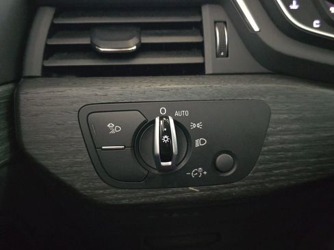 Used 2018 Audi A4 2.0T Premium image 26