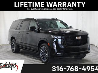 Used 2023 Cadillac Escalade ESV Sport Platinum AWD/4WD video 1