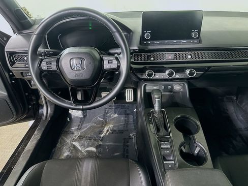Used 2025 Honda Civic Sport image 17