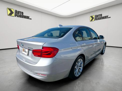 Used 2017 BMW 320i Sedan image 3