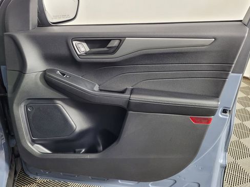 Used 2023 Ford Escape Active image 34