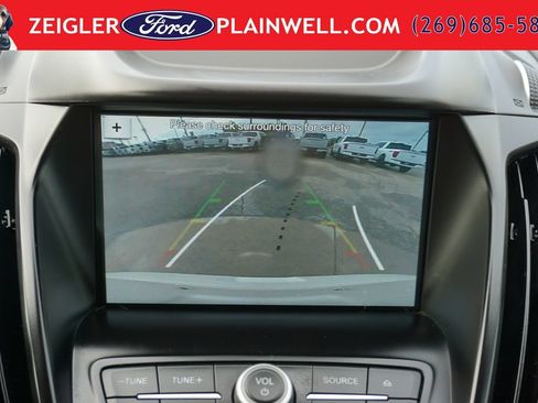 Used 2018 Ford Escape SE w/ SE Sync 3 Package AWD/4WD image 18
