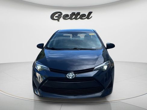 Used 2018 Toyota Corolla LE FWD image 2