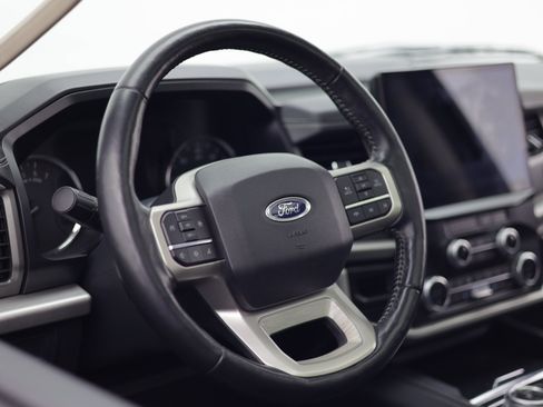 Used 2022 Ford Expedition XLT AWD/4WD image 13