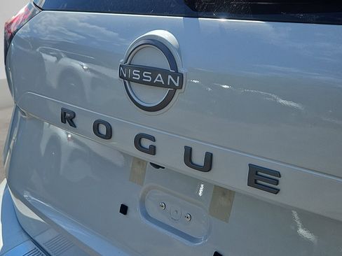 New 2026 Nissan Rogue SV image 4
