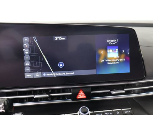 Certified 2025 Hyundai Elantra SEL image 7