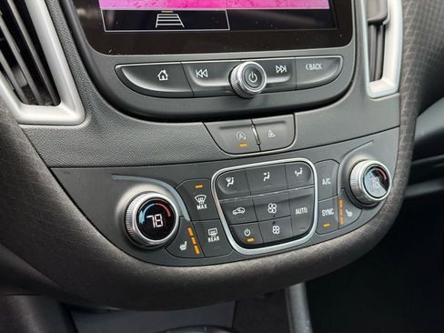 Used 2024 Chevrolet Malibu LT image 23