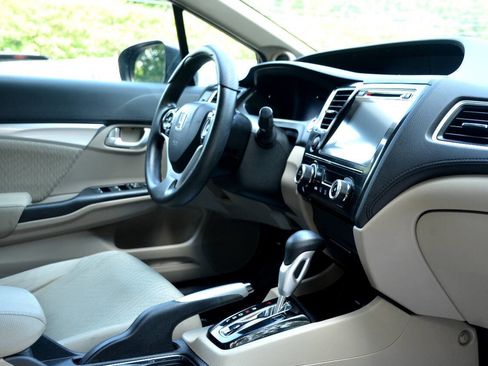 Used 2014 Honda Civic EX image 12
