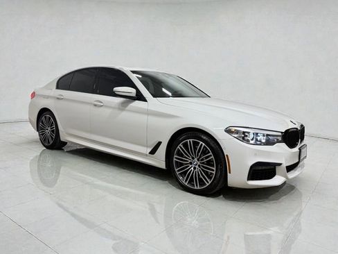 Used 2020 BMW 530e w/ M Sport Package image 7