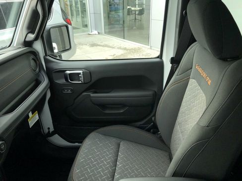 New 2026 Jeep Gladiator Mojave image 22