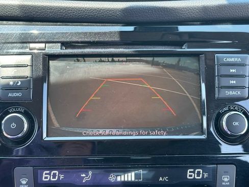 Used 2019 Nissan Rogue SV FWD image 27