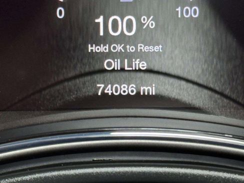 Used 2020 Jeep Grand Cherokee Laredo image 21