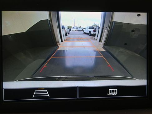 Used 2022 Chevrolet Tahoe LS RWD image 11