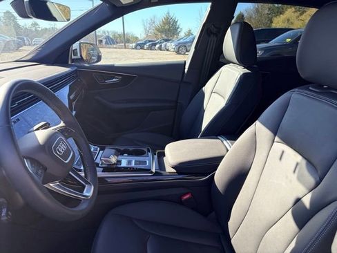 Certified 2025 Audi Q8 Premium w/ Black Optic Package image 7
