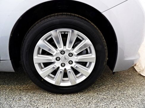 Used 2017 Toyota Sienna Limited image 34