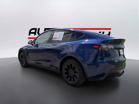 Used 2023 Tesla Model Y Long Range AWD/4WD image 7