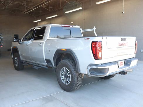 Used 2022 GMC Sierra 3500 SLE w/ SLE Value Package AWD/4WD image 3