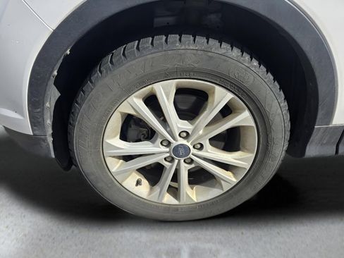 Used 2018 Ford Escape SE image 9