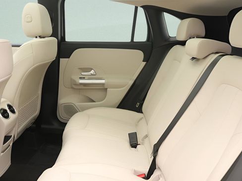 Certified 2023 Mercedes-Benz GLA 250 image 31