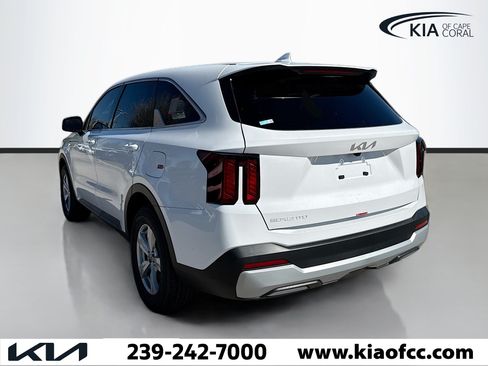 New 2026 Kia Sorento LX FWD image 3