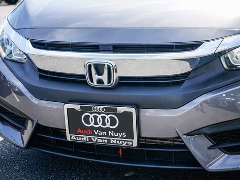 Used 2018 Honda Civic EX-T image 8