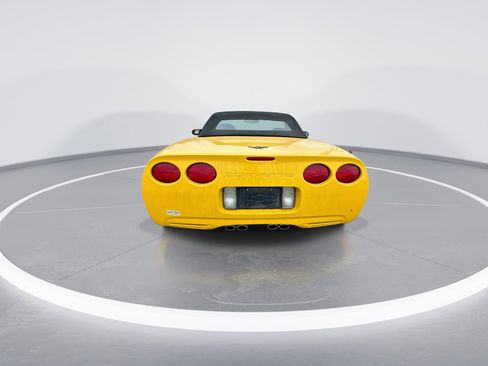 Used 2002 Chevrolet Corvette Convertible w/ Preferred Equipment Group2 RWD image 7