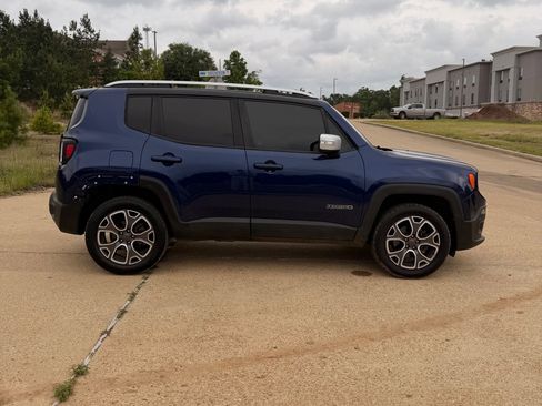 Used 2017 Jeep Renegade Limited AWD/4WD image 4