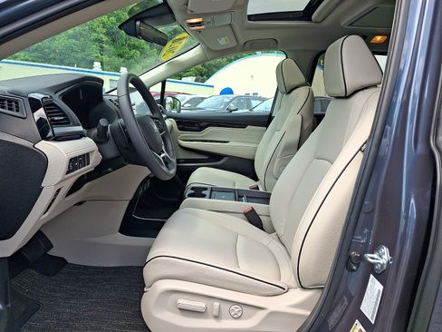 Used 2026 Honda Odyssey Touring image 13