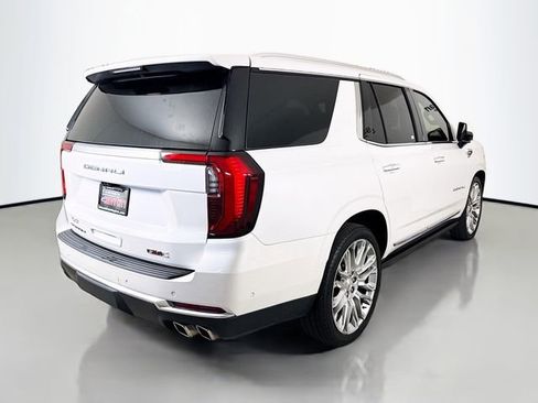 Used 2025 GMC Yukon Denali w/ Denali Reserve Package AWD/4WD image 10
