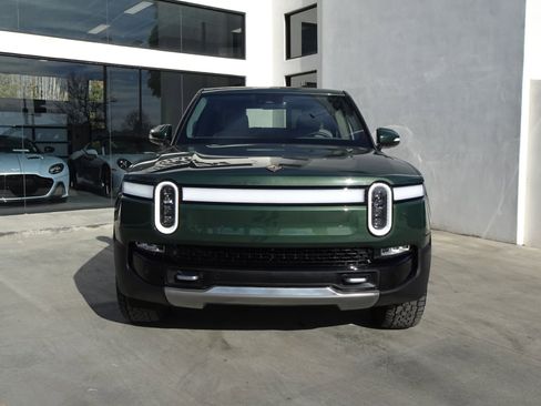 Used 2023 Rivian R1T Adventure image 3