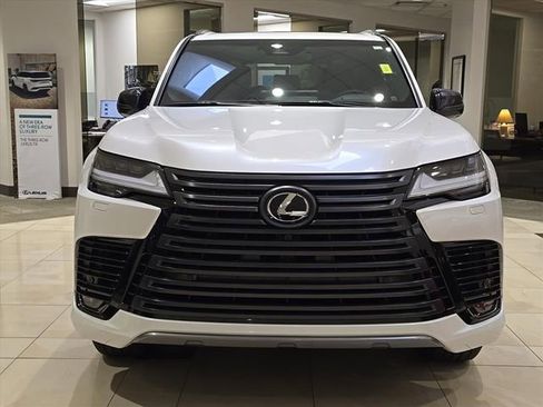 New 2026 Lexus LX 600 4WD w/ Premium Package image 2