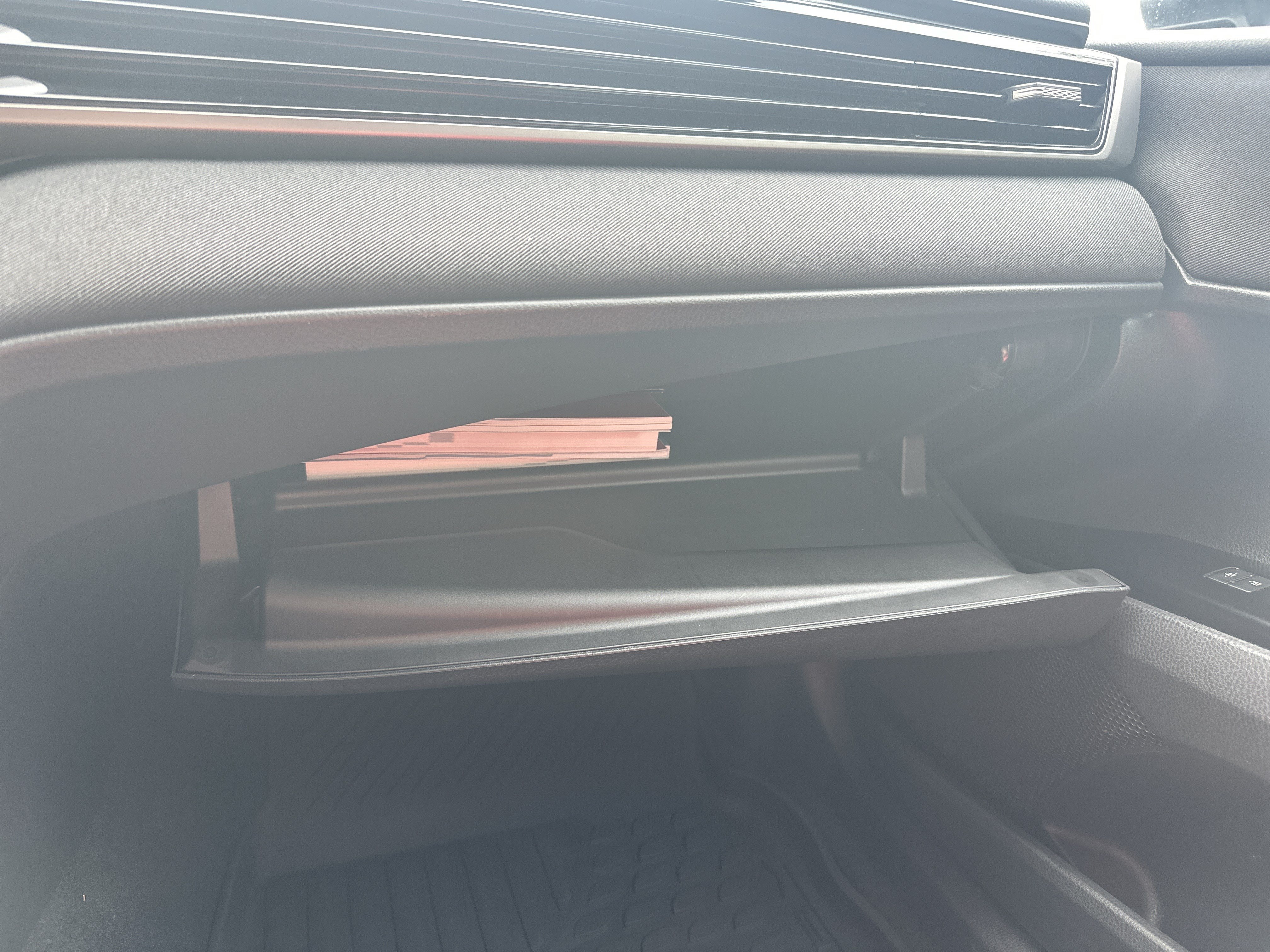 Used 2025 Toyota Camry LE FWD image 27