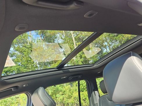 New 2025 Jeep Grand Cherokee Limited w/ Luxury Tech Group II image 5