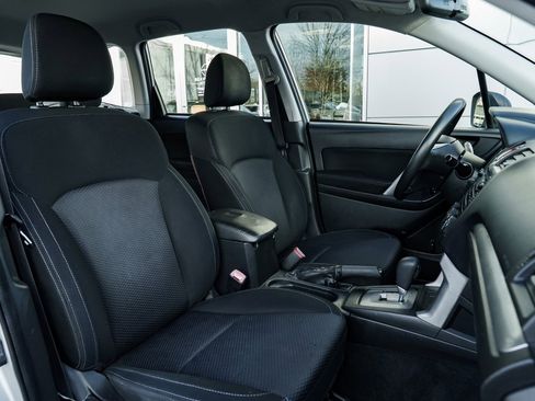 Used 2014 Subaru Forester 2.5i image 23