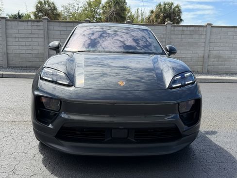 New 2026 Porsche Macan 4S Electric image 8