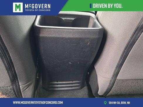 Used 2019 Toyota Tacoma TRD Off-Road w/ Technology Package AWD/4WD image 17
