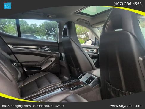 Used 2015 Porsche Panamera 4S image 24
