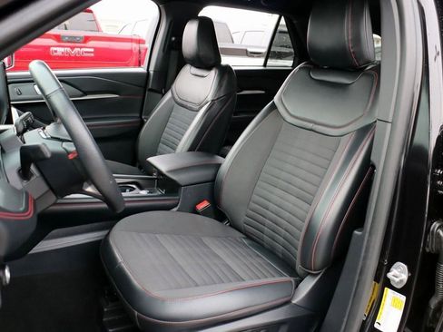 Certified 2025 Ford Explorer ST-Line image 20