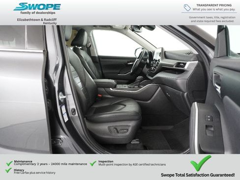 Used 2021 Toyota Highlander XLE AWD/4WD image 9