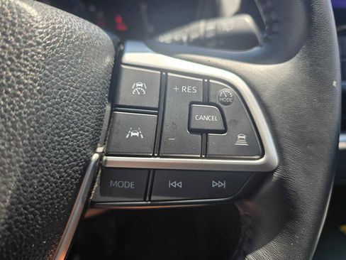 Used 2024 Toyota Grand Highlander AWD image 33
