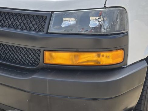 Used 2024 Chevrolet Express 3500 LS RWD image 9